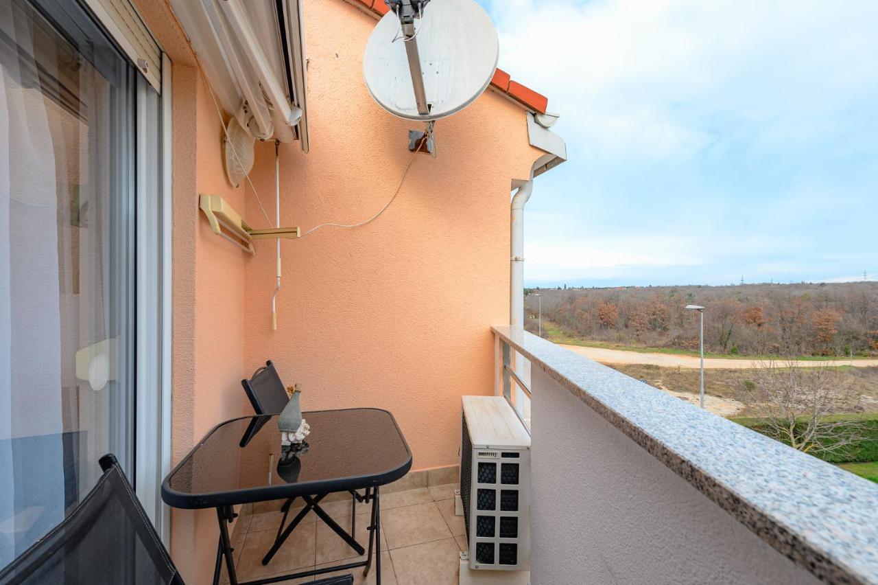 Ares - Monterol Apartmán *